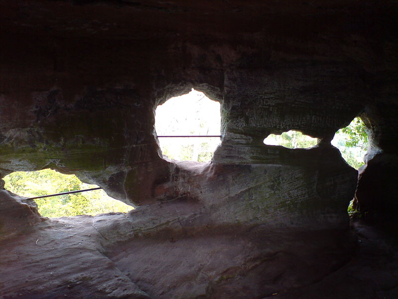 File:Burg Drachenfels3.JPG