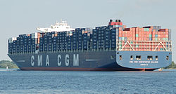 Het leidende schip CMA CGM Christophe Colomb