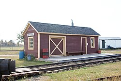 Přenosné vlakové nádraží Canadian Northern Railway Debden později použité v Brisbin, Saskatchewan