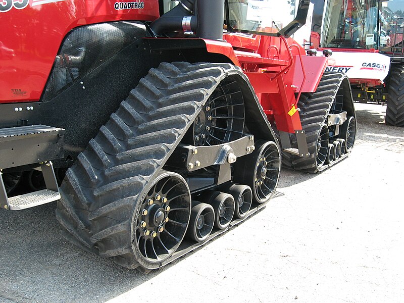 File:Case IH Steiger 435 Quadtrac, Kindred Daze Parade 4.jpg