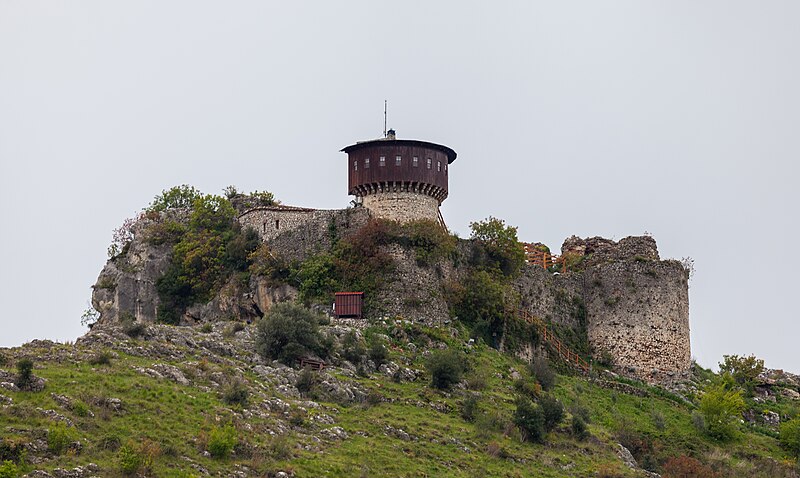 File:Castillo de Petrela, Petrela, Albania, 2014-04-17, DD 02.JPG