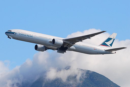 Cathay Pacific Boeing 777-300; B-HNH@HKG;31.07.2011 614tz (6053499684)