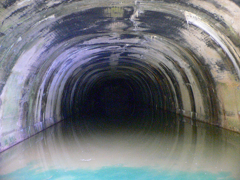 File:Church Hill Tunnel East Entrance 2010 b.jpg