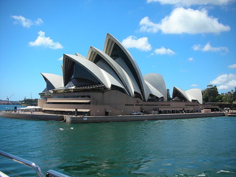 File:Circular Quay, Sydneyoperahhouse.jpg