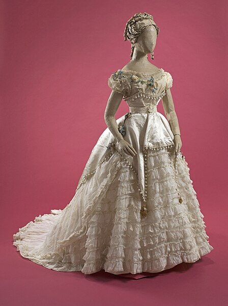 File:Corsage de robe, jupe de robe, sur-jupe, ornement et ceinture, Paris Musées 20230618134216(3).jpg