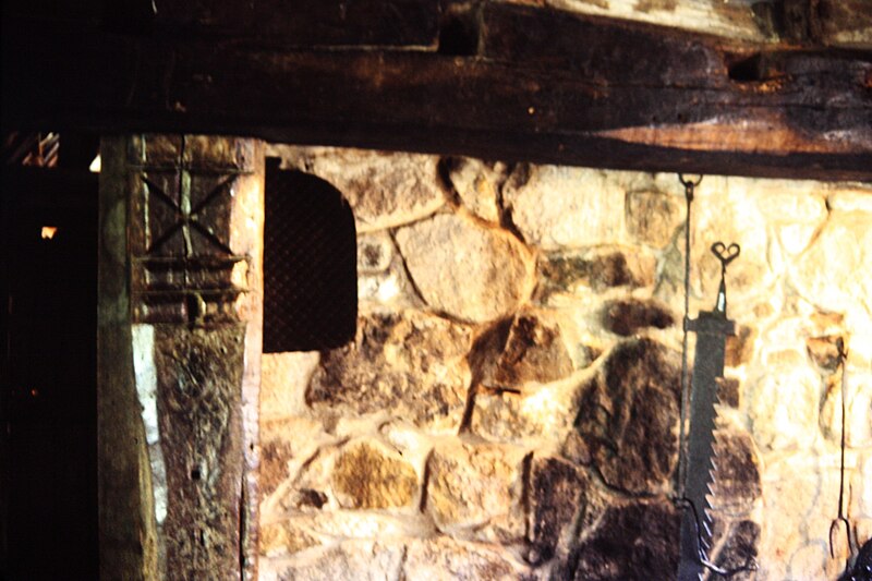 File:Cottage interior, Ryedale Folk Museum.jpg