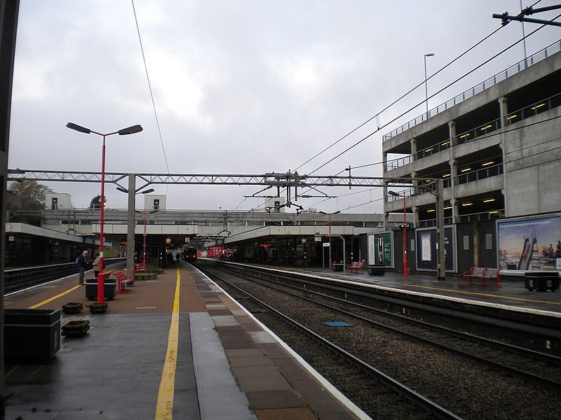 File:Coventry railway station platforms - geograph.org.uk - 3296212.jpg