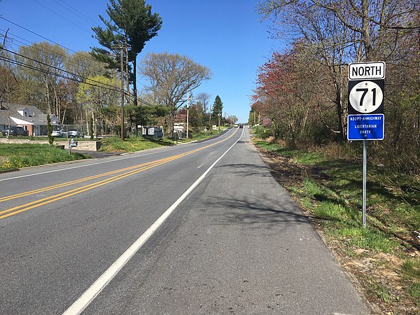 DE 71 northbound past DE 7 in Red Lion