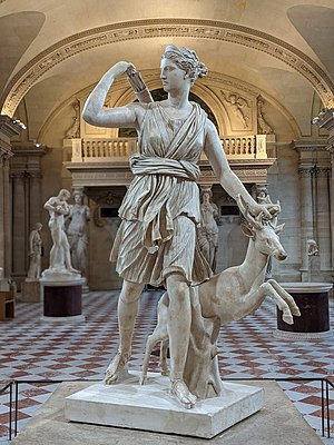 female sculpture louvre