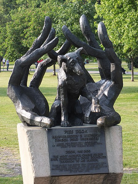 Dog Dżok Monument, 2018