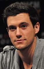 Gambar mini seharga Drew Roy