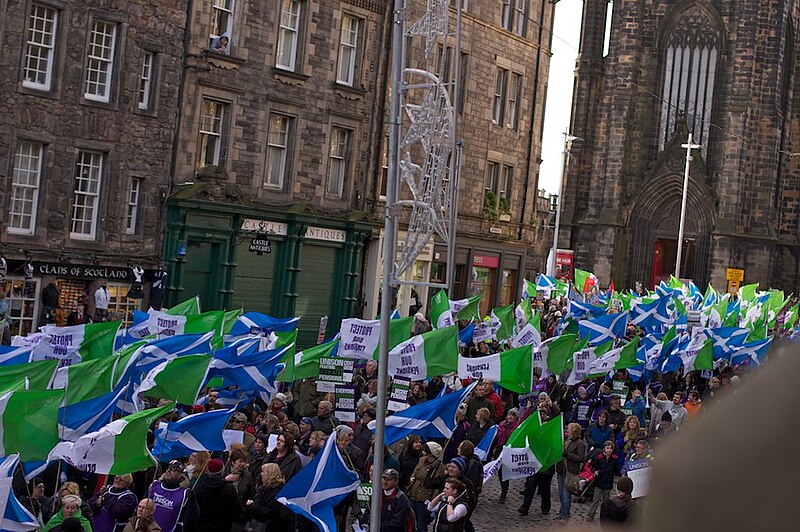 File:Edinburgh public sector pensions strike in November 2011 3.jpg