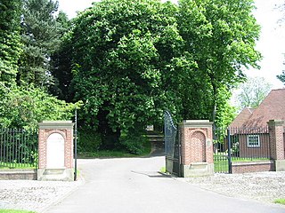 <span class="mw-page-title-main">Ednaston Manor</span> Building in Ednaston, England