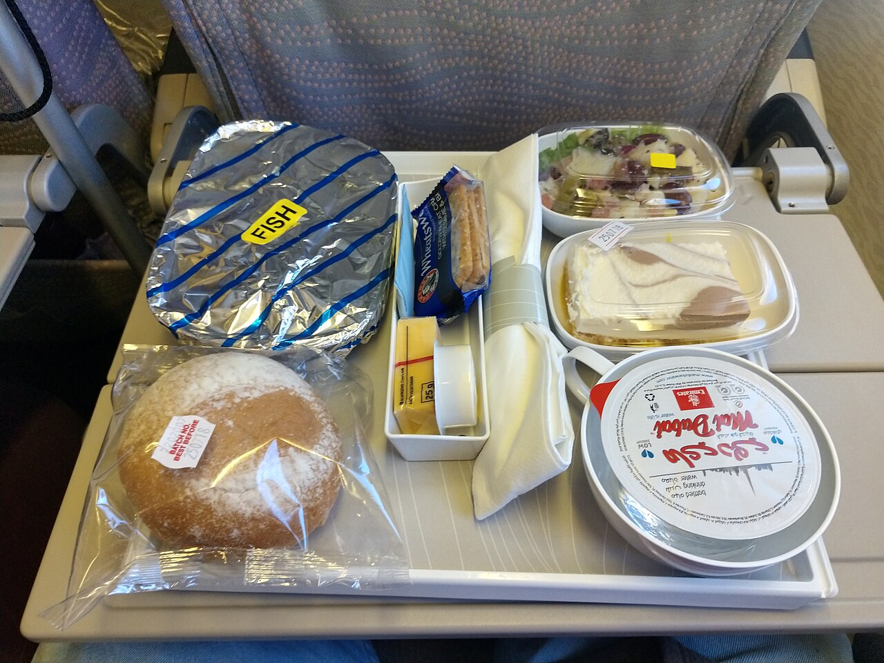 emirates economy class 777 300er