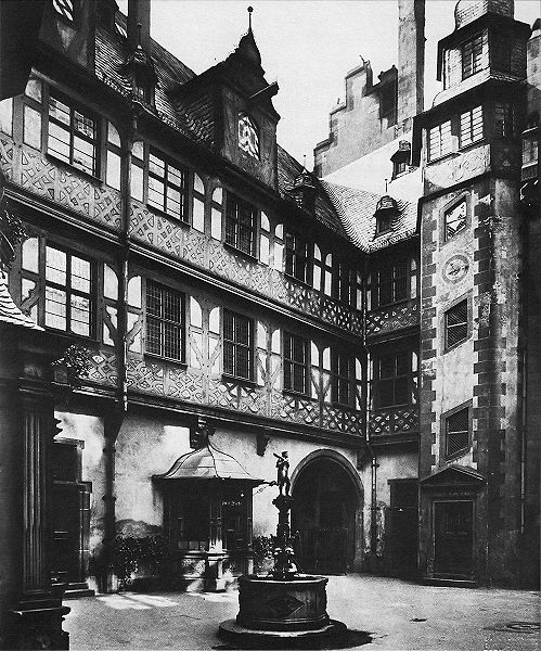 File:Frankfurt Am Main-Roemer-Hoefchen im Roemer-nach 1900.jpg