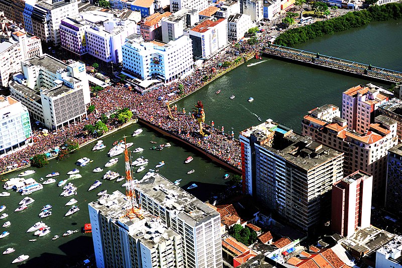 File:Galo da Madrugada, Carnival 2014 - Recife, Pernambuco, Brazil.jpg