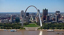 Gateway Arch - St. Louis - Missouri (17275578342).jpg