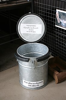 Bucket toilet historically used at a mine near Gelsenkirchen, Germany Gelsenkirchen - Zeche Consolidation - Schacht 9 - Maschinenhaus sud 11 ies.jpg