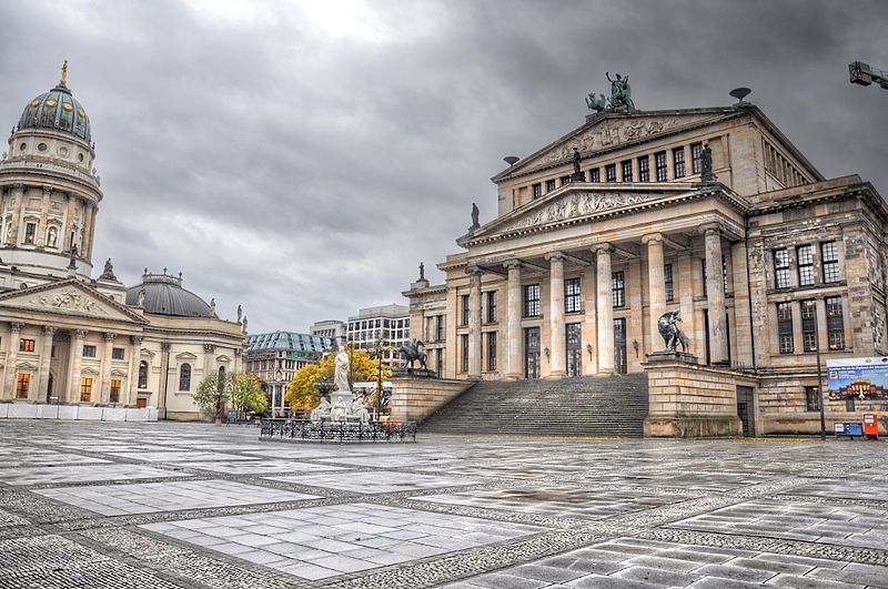 File:Gendarmenmarkt 2010 11 01.jpg