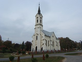 <span class="mw-page-title-main">Hedrehely</span> Village in Southern Transdanubia, Hungary