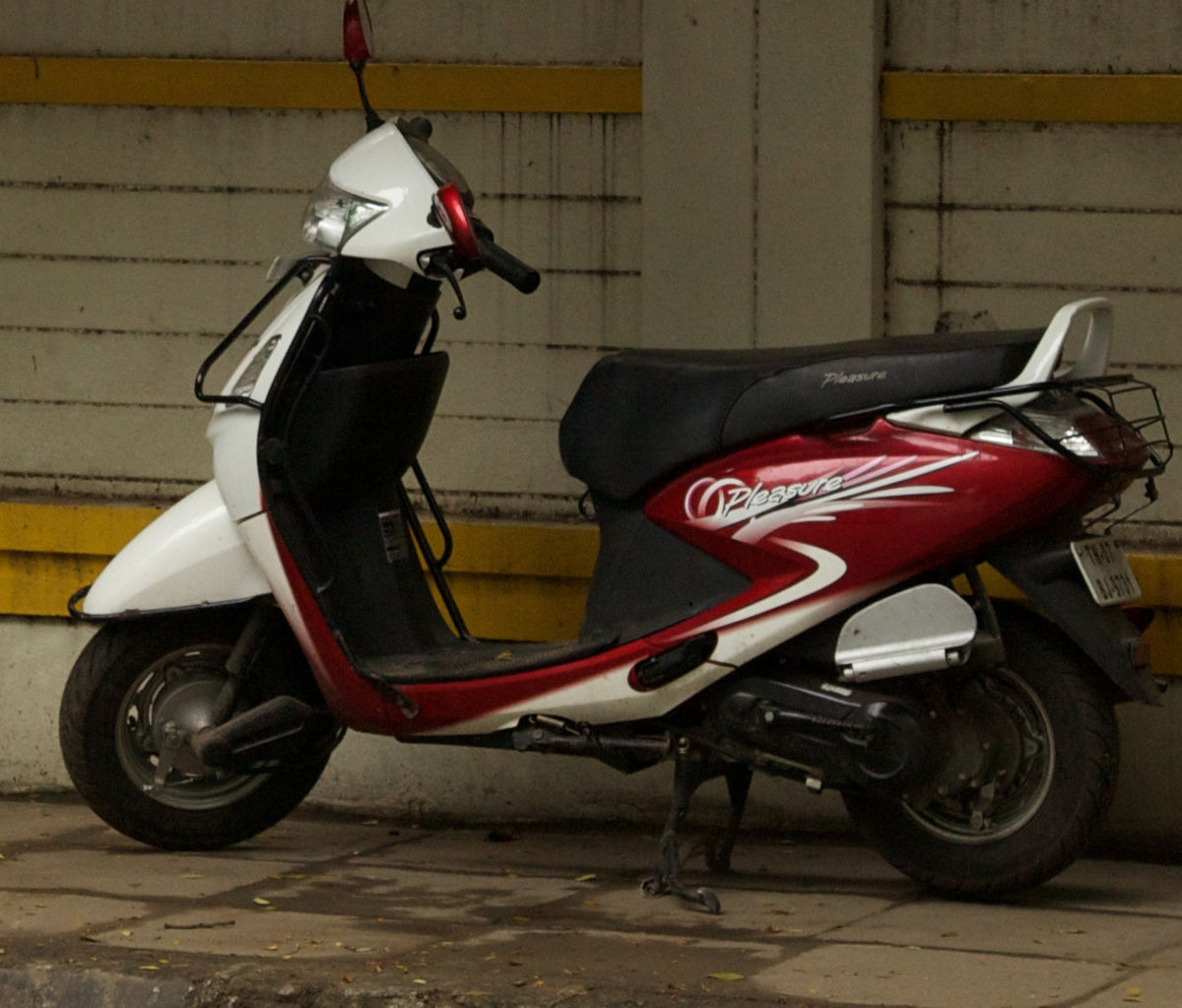 pleasure scooty front body price