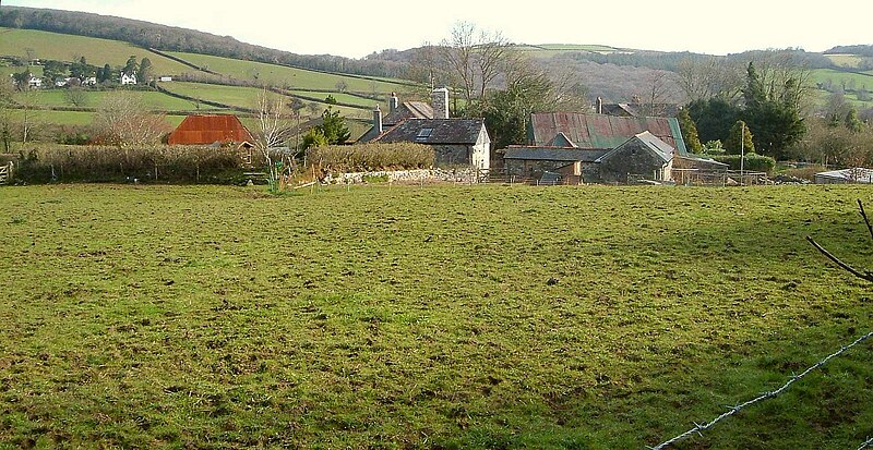 File:Higher Headborough Farm (geograph 5581132).jpg