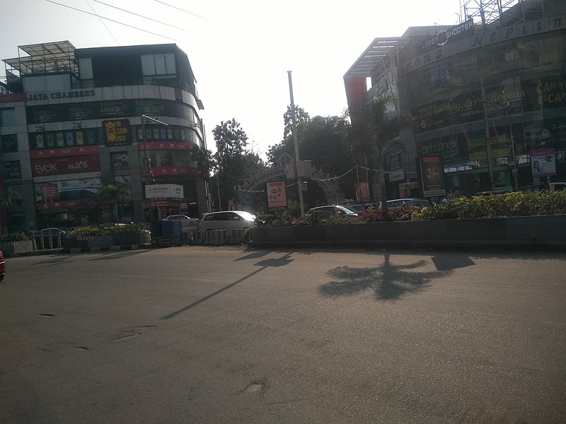 File:Jubliee hills Pedhamma thalli temple area.jpg