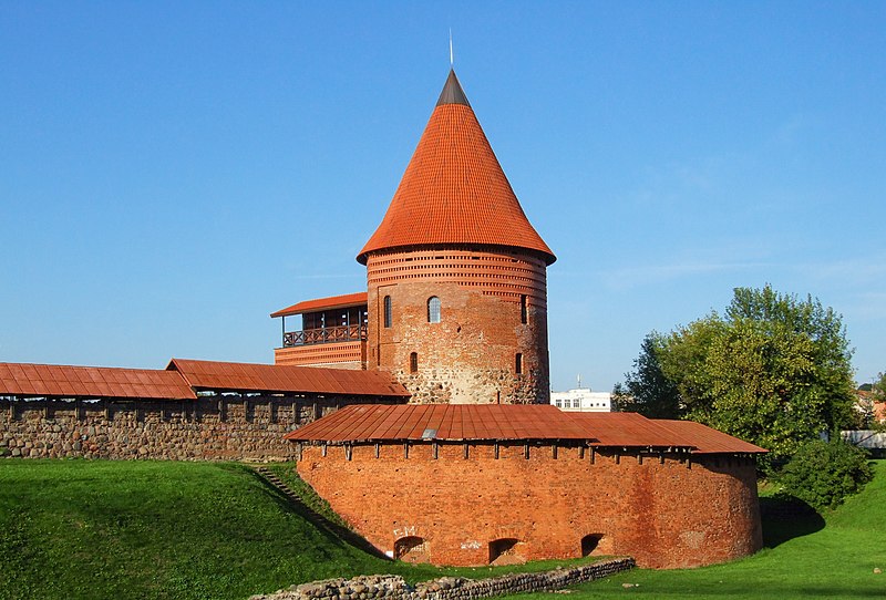 File:Kaunas Castle in 2011.JPG
