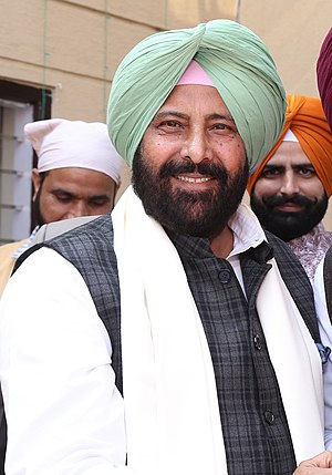 Kewal Singh Dhillon with Jaswinder Singh (cropped).jpg