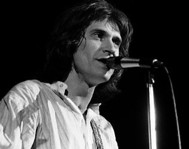 Davies performing in 1977