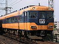 近鉄16010系電車（大和川橋梁にて）