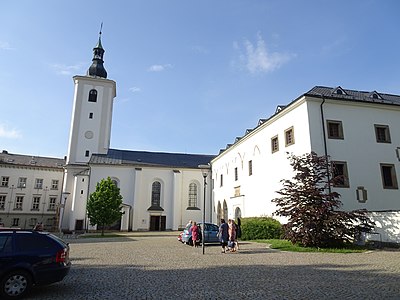 Lanškroun : église et château.