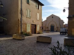 Place de l'Ancienne Église.