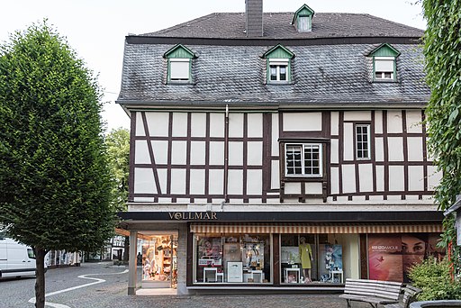 Linz am Rhein, Buttermarkt 13-20160608-003