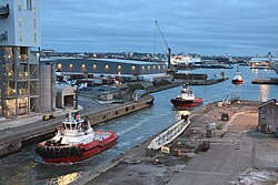 Liverpool_docks_2018.jpg