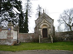 Chapelle funéraire du château.