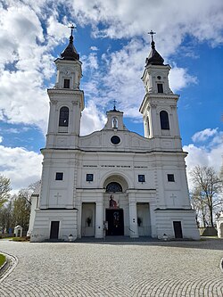 Marijampolė Šv arkangelo Mykolo mažoji bazilika (Large).jpg
