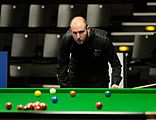 Deutsch: Bild aufgenommen in Berlin während des German Masters im Snooker 2015. Matthew Selt. English: Picture taken in Berlin during the Snooker German Masters in 2015. Matthew Selt.