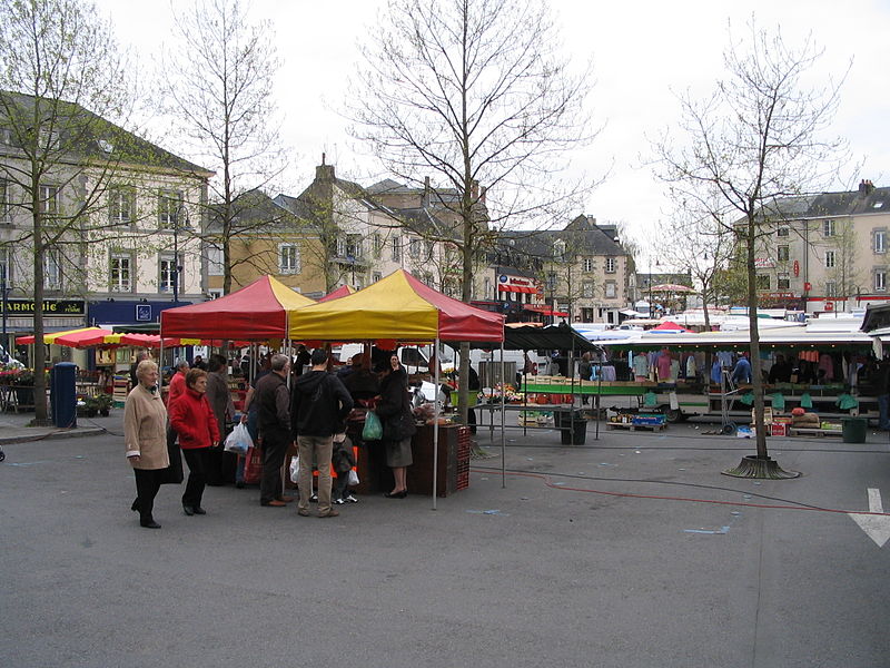 File:Mayenne - Market.jpg