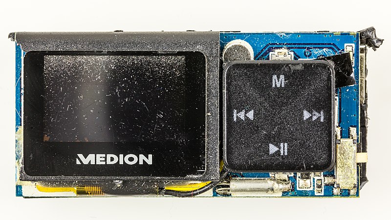 File:Medion MP3 player - case removed-0326.jpg