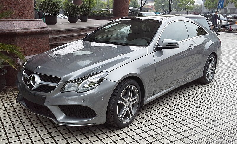 File:Mercedes-Benz E-Class C207 facelift 01 China 2014-04-22.jpg