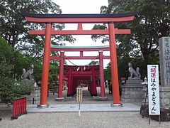 Miyamado-inari sandou(Mie).JPG