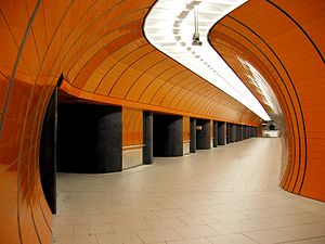 Bahnhof München Marienplatz: Aufbau, Geschichte, Verkehr