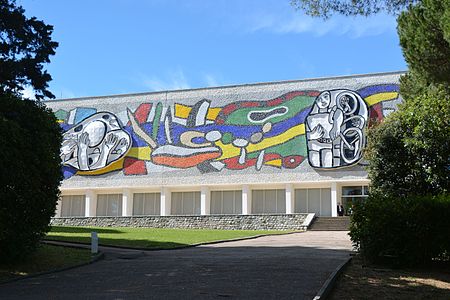 Musee Fernand Leger 01