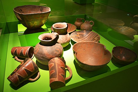 Ensemble de poteries abipones au musée des Ciencias Antropológicas Wagner à Santiago del Estero.