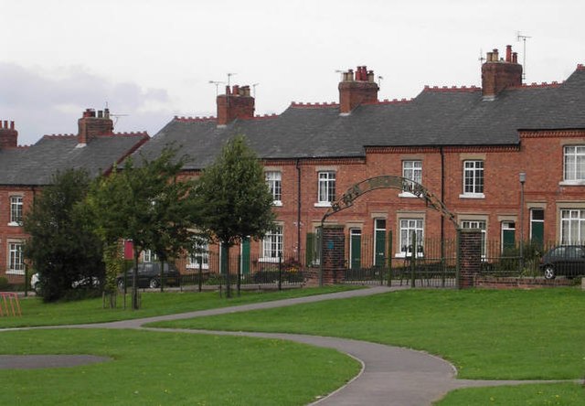 Image: New Bolsover   Colliery Housing   geograph.org.uk   355416
