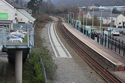 Newbridge Railway Station, Ebbw Valley Line (geograph 5311999).jpg