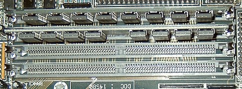 Vier 72-polige PS/2-SIMM-Steckplätze auf i486-Hauptplatine