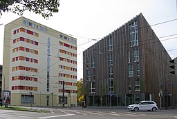 Paula-Modersohn-Platz in Freiburg-Vauban mit Green City Hotel 2