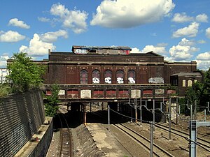 Barton Street'ten Pawtucket-Central Falls istasyonu (2), Ağustos 2015.JPG